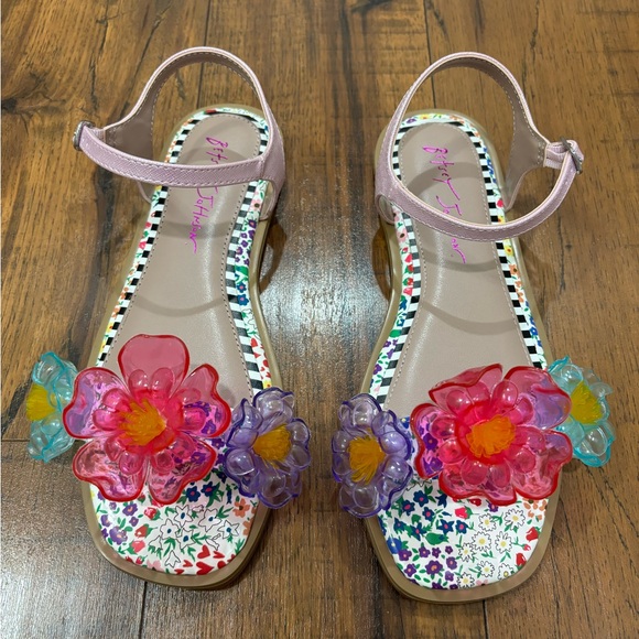 NWT Betsey Johnson Brice Pink Floral Girls Sandal, Size 5 - Picture 4 of 11